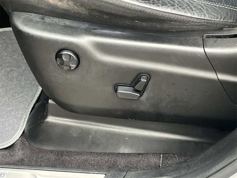 Used 2017 Jeep Grand Cherokee Limited image 11