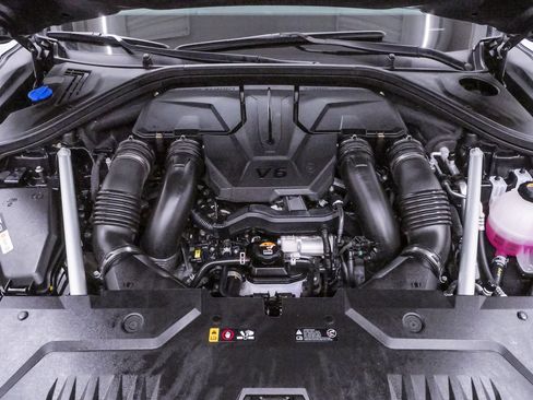 Certified 2025 Genesis GV70 3.5T Sport w/ Sport Advanced Package image 22