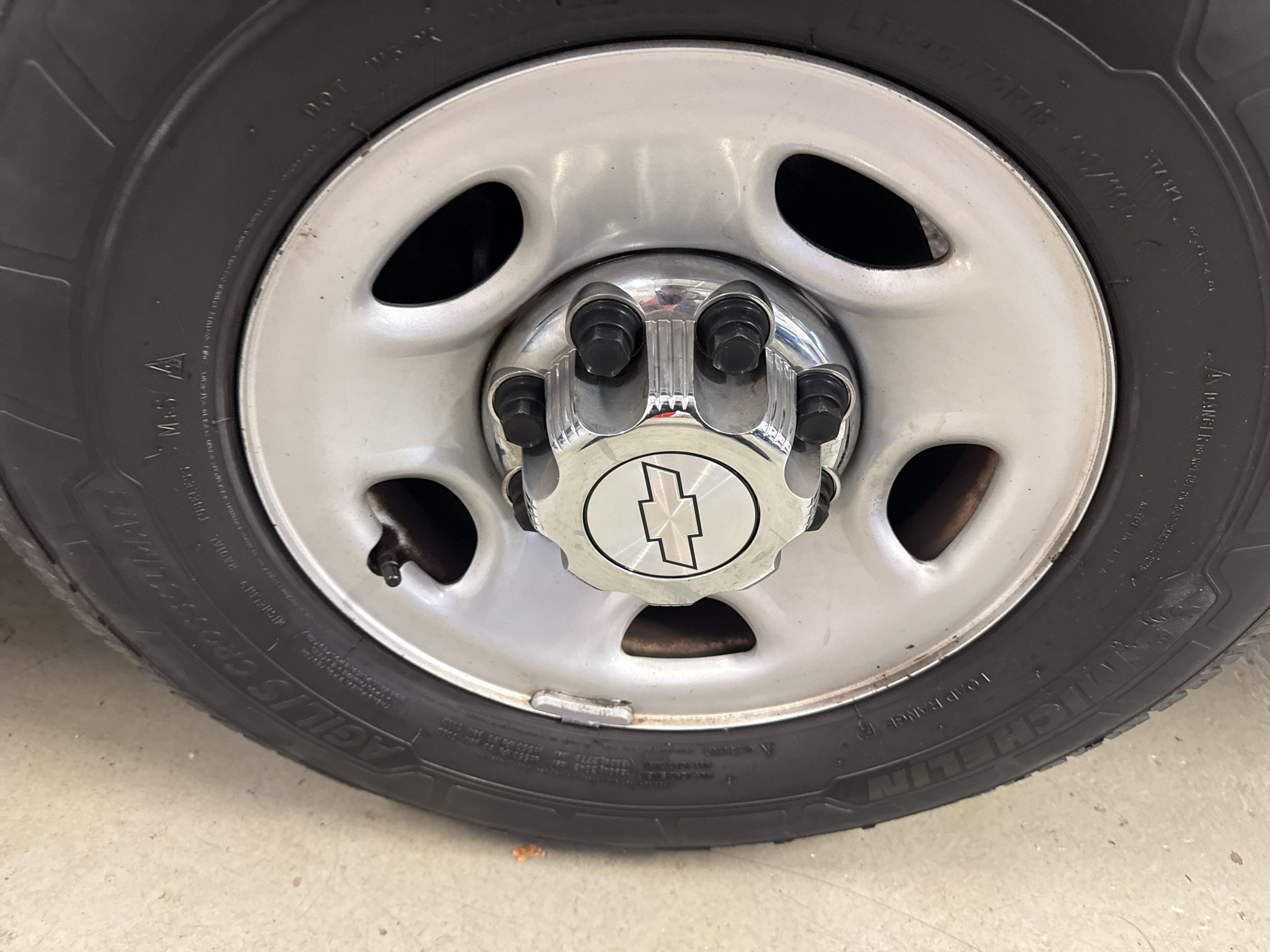 Used 2019 Chevrolet Express 2500 w/ Enhanced Convenience Package RWD image 26
