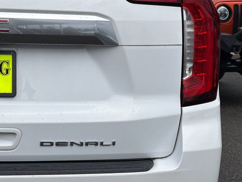 Used 2021 GMC Yukon Denali w/ LPO, Illumination Package image 24
