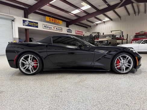 Used 2014 Chevrolet Corvette Stingray Convertible w/ 3LT Preferred Equipment Group RWD image 9