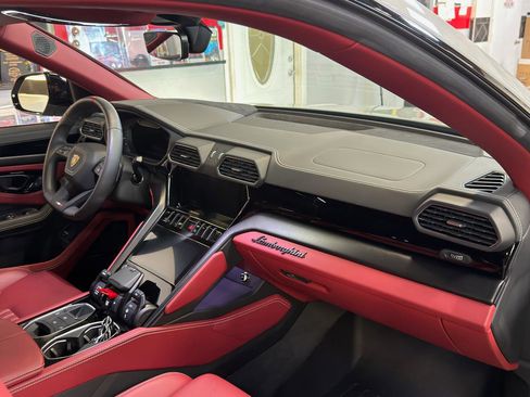 Used 2024 Lamborghini Urus S image 16