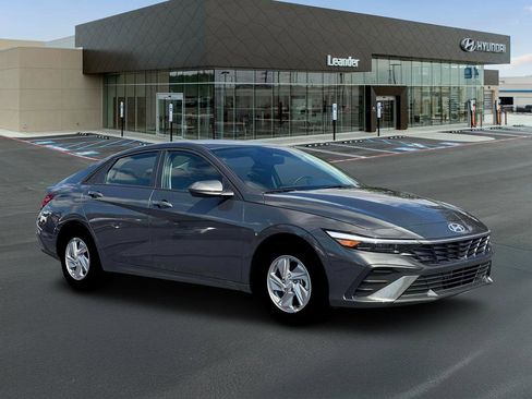 New 2026 Hyundai Elantra SE w/ Cargo Package image 10