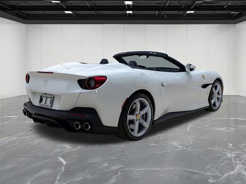 Used 2019 Ferrari Portofino Base image 20