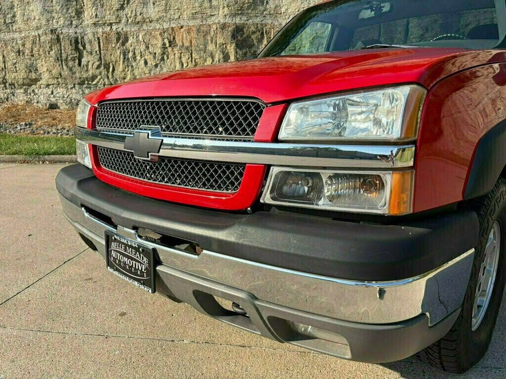 Used 2004 Chevrolet Silverado 1500 4x4 Regular Cab w/ Light Duty Power Package image 24