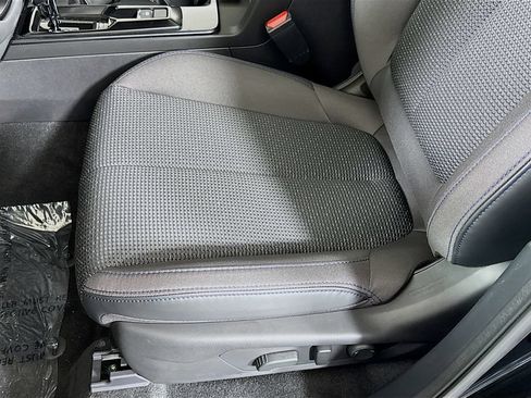Used 2026 Subaru Forester Premium AWD/4WD image 18