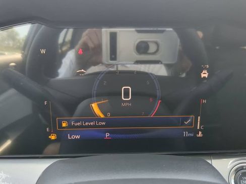 Used 2025 Chevrolet Trax LT w/ Driver Confidence Package FWD image 26