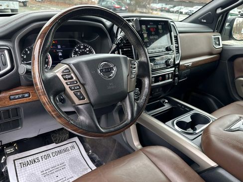 Used 2021 Nissan Titan Platinum Reserve w/ Moonroof Package image 16