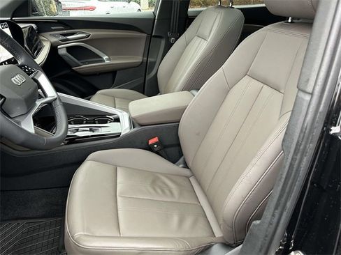 Certified 2025 Audi Q5 2.0T Premium Plus w/ Premium Plus image 21