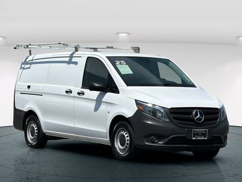 Used 2023 Mercedes-Benz Metris image 9