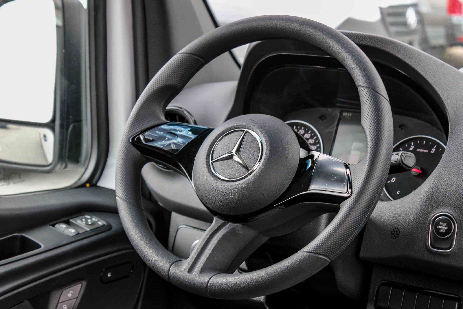New 2025 Mercedes-Benz Sprinter 2500 image 16