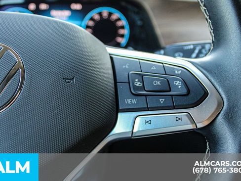 Used 2025 Volkswagen Atlas SE FWD image 28