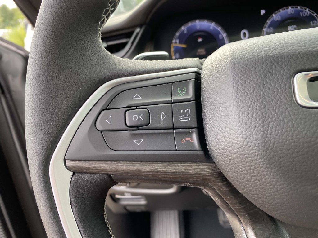 New 2027 Jeep Grand Cherokee Limited AWD/4WD image 16