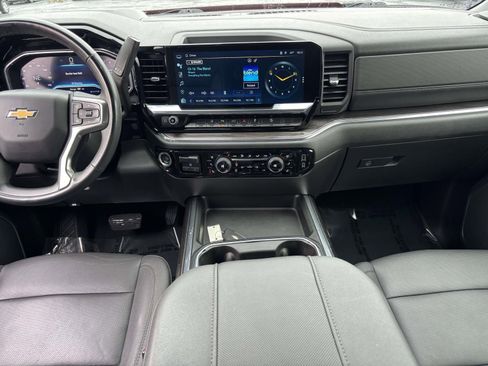 Used 2024 Chevrolet Silverado 2500 LTZ w/ LTZ Premium Package image 31