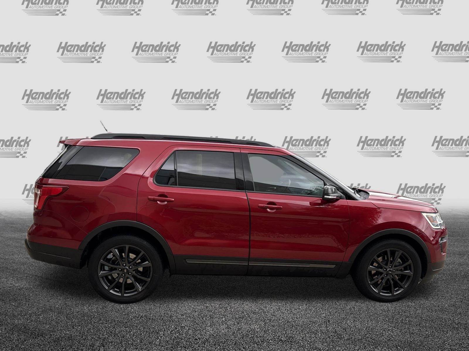 Used 2018 Ford Explorer XLT w/ Equipment Group 202A FWD image 11