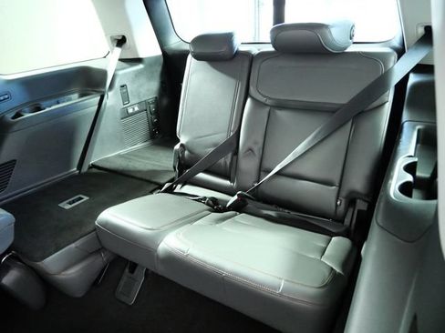Certified 2025 Ford Expedition Active AWD/4WD image 13