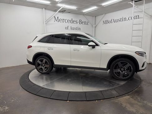 Used 2026 Mercedes-Benz GLC 300 image 8