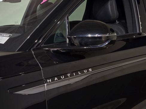 New 2024 Lincoln Nautilus Reserve w/ Equipment Group 203A image 14