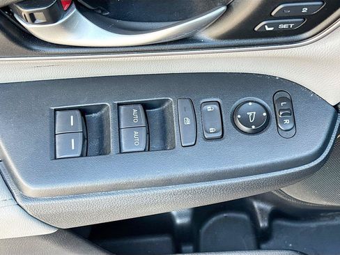 Used 2017 Honda CR-V EX-L image 17