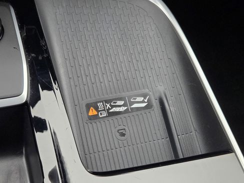 Certified 2025 Buick Enclave Sport Touring image 22