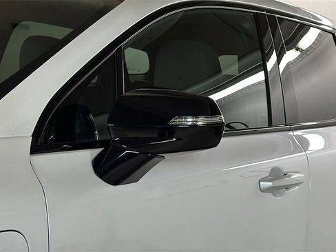 Used 2024 Honda Prologue EX image 5