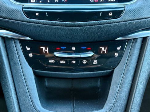 Used 2022 Cadillac XT5 Premium Luxury w/ LPO, ONYX Package image 26