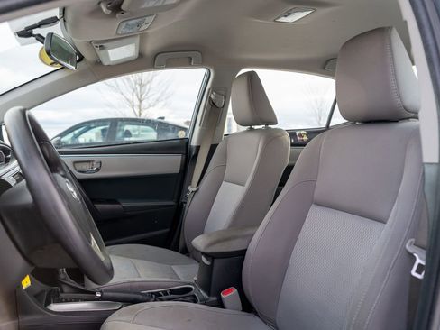 Used 2016 Toyota Corolla LE image 18