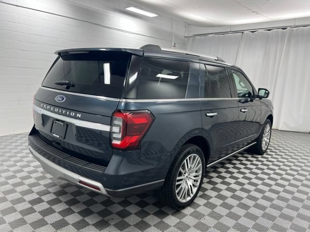 Used 2023 Ford Expedition Limited AWD/4WD image 5