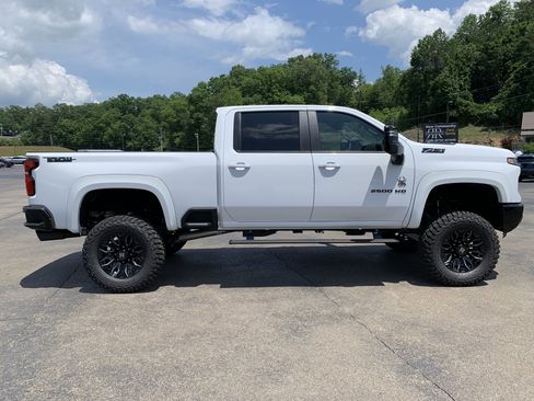 New 2025 Chevrolet Silverado 2500 LT w/ Trail Boss Package image 2