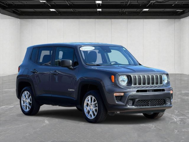 Certified 2023 Jeep Renegade Latitude AWD/4WD image 3