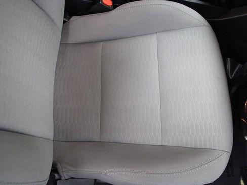 Used 2019 Toyota Tacoma SR5 AWD/4WD image 28
