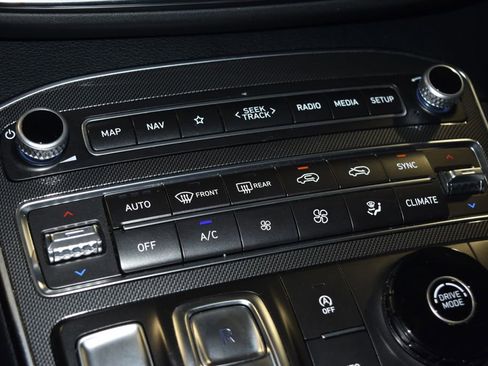 Used 2023 Hyundai Santa Fe XRT image 13