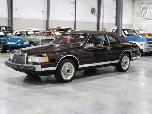 Used 1988 Lincoln Mark VII Blass image 2