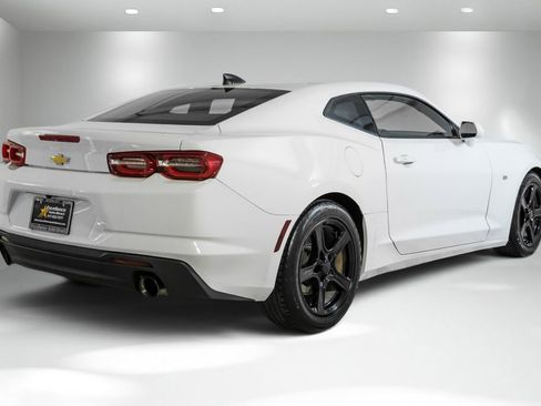 Used 2023 Chevrolet Camaro LT RWD image 8