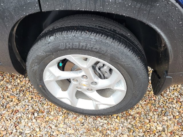 Used 2024 Chevrolet Trax LS w/ LS Convenience Package FWD image 4