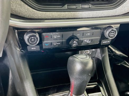 Used 2022 Jeep Compass Latitude AWD/4WD image 15