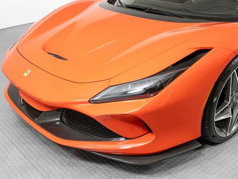 Certified 2021 Ferrari F8 Tributo RWD image 18