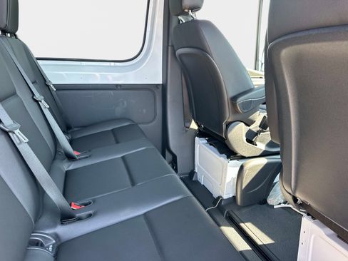 Certified 2025 Mercedes-Benz Sprinter 2500 image 12