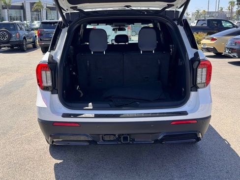 Used 2026 Ford Explorer ST-Line RWD image 13