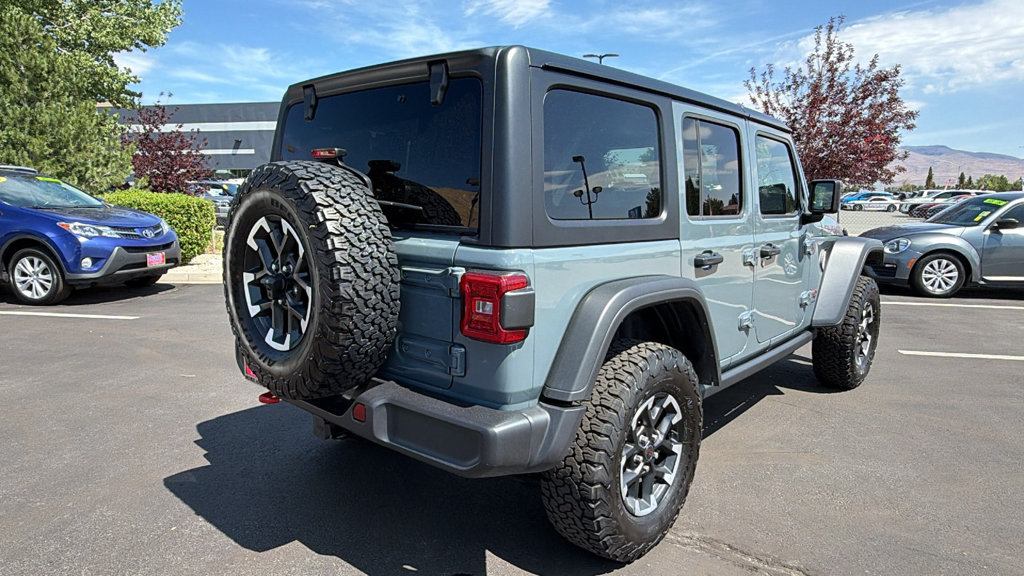 Used 2026 Jeep Wrangler Unlimited Rubicon AWD/4WD image 3