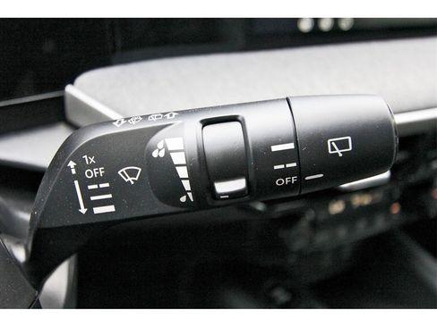 New 2026 Nissan Kicks SV w/ SV Premium Package image 18