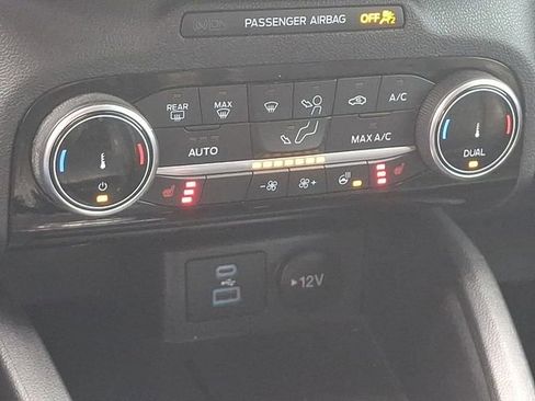 Used 2022 Ford Escape SEL image 15