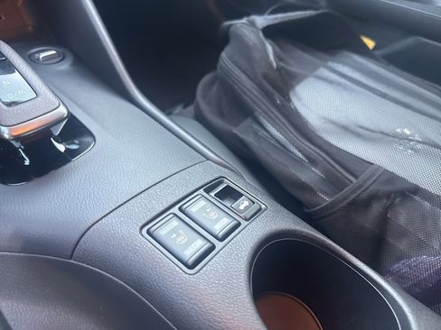 Used 2024 Nissan Z Performance w/ Floor Mat Package image 16