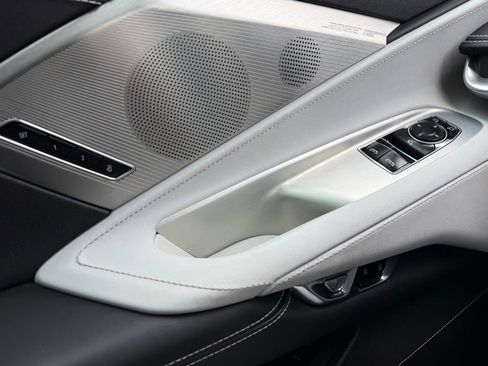 Used 2021 Chevrolet Corvette Stingray Preferred Cpe w/ Battery Protection Package RWD image 12