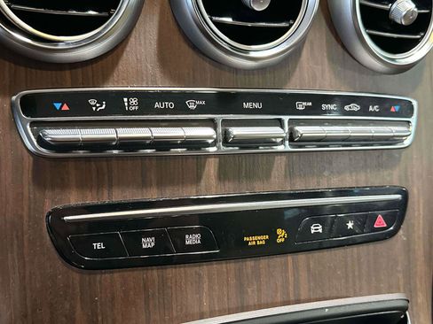 Certified 2022 Mercedes-Benz GLC 300 4MATIC image 25