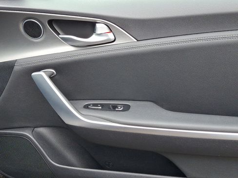 Used 2019 Kia Stinger GT image 10