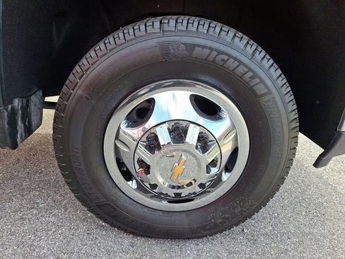 New 2025 Chevrolet Silverado 3500 LT w/ Convenience Package image 5