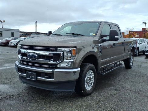 Used 2021 Ford F250 XLT image 3