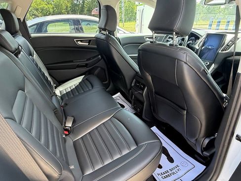 Certified 2024 Ford Edge SEL w/ Convenience Package AWD/4WD image 17