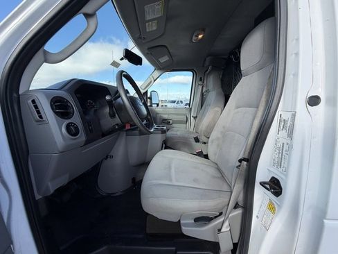 Used 2014 Ford E-150 and Econoline 150 image 17